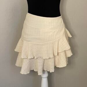 wild fable Cream ruffle tiered mini skirt size m, fits a large best